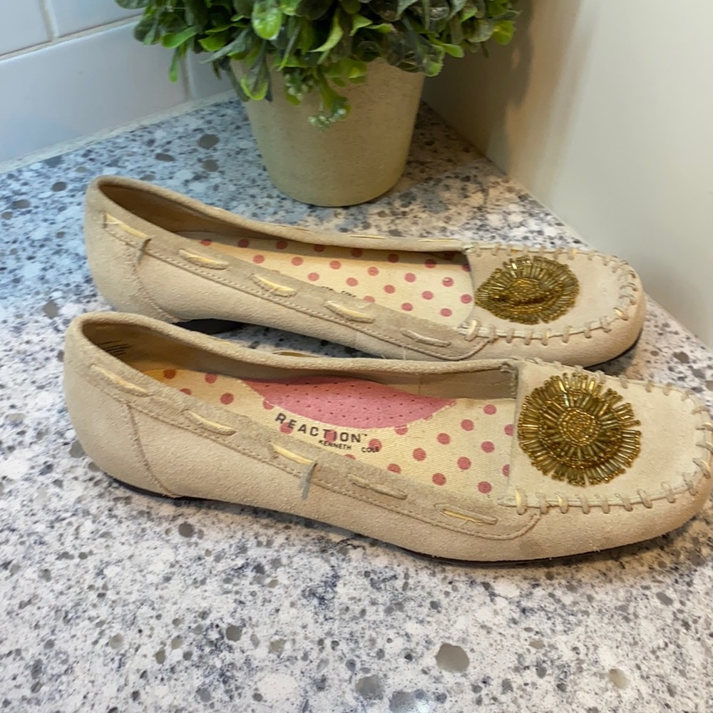 Kenneth Cole reaction tan loafer women’s shoes size 9 leather